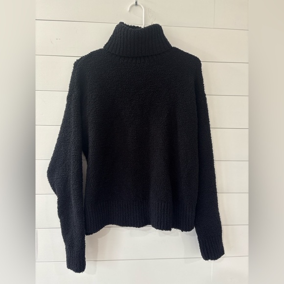 UGG Yolanda Turtleneck Sweater Black Boucle Cozy Knit Women’s Medium - Picture 4 of 10